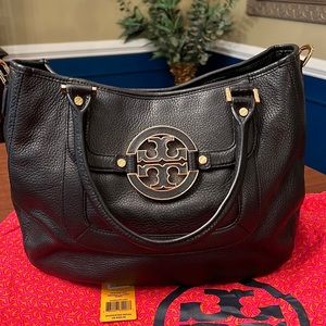 Tory Burch Amanda Classic Hobo